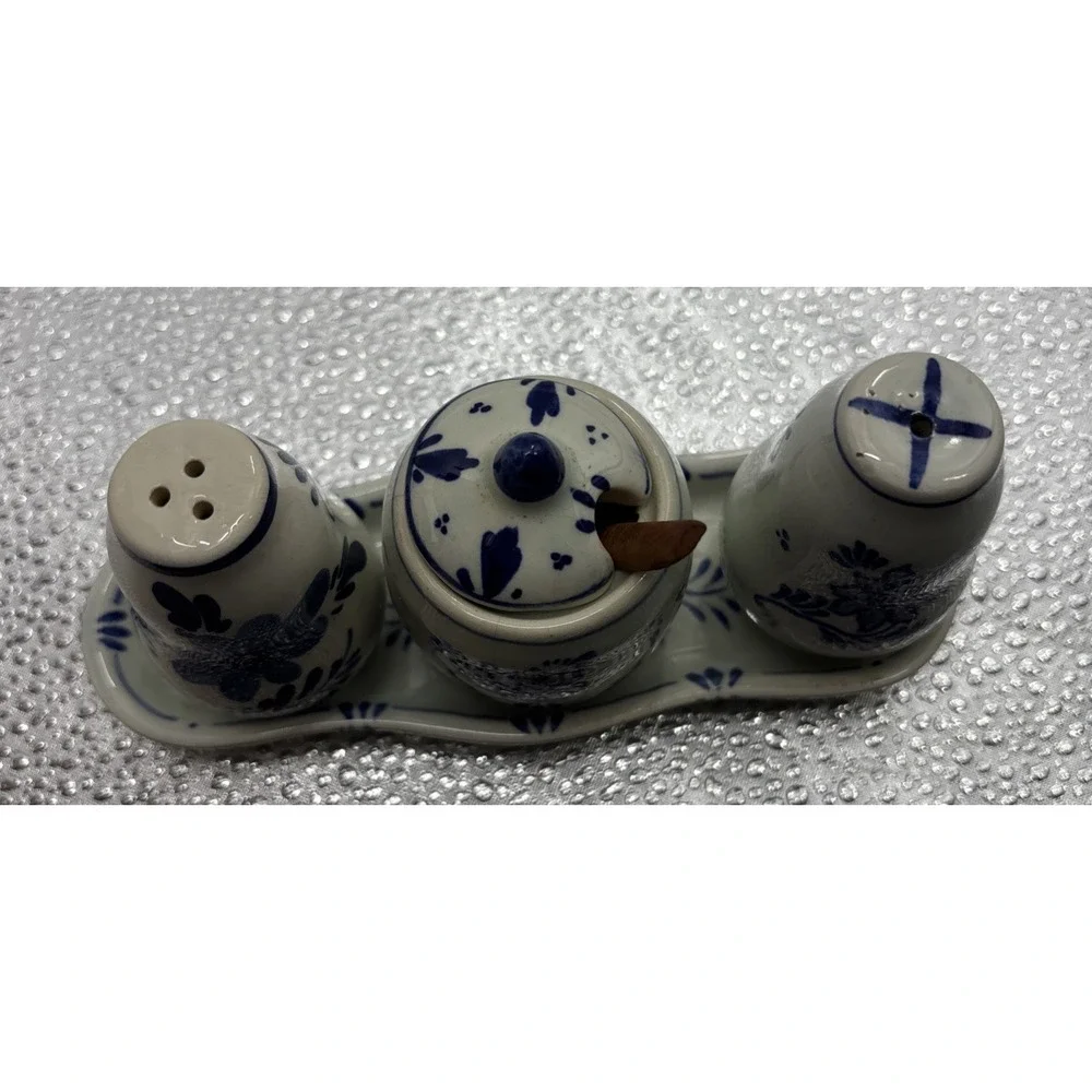 Delft Blue Netherlands Hand Painted 6‎ Piece Condiment Set Tray Wooden Spoon